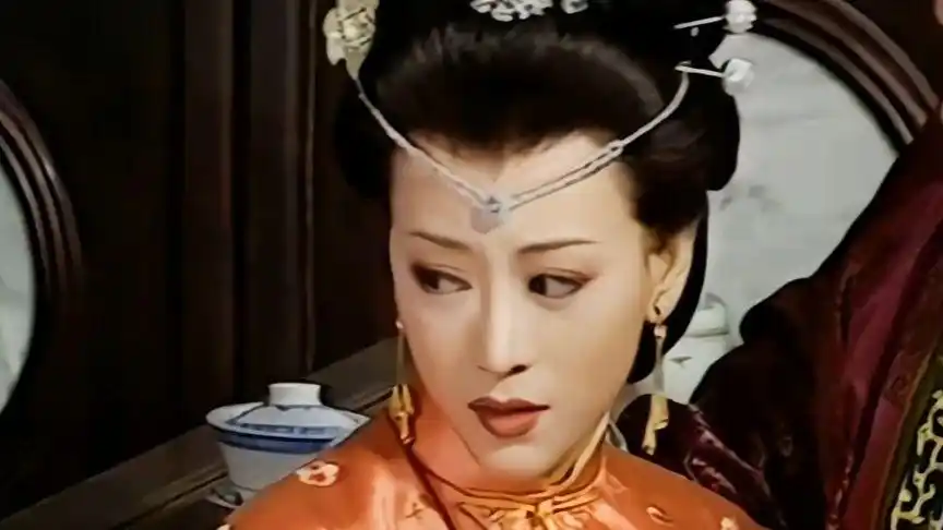 笑傲江湖清纯小师妹苗乙乙演演绎红楼梦中风流妩媚美人秦可卿!