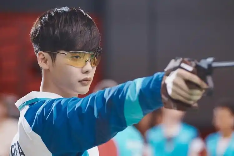 w两个世界# #李钟硕# 剧照