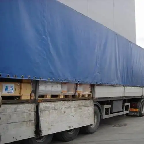 重型pvc 篷布卡车盖在蓝色