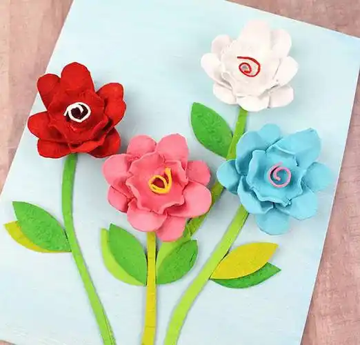 环保手工:鸡蛋托废物利用拼贴成立体花朵(步骤图解)