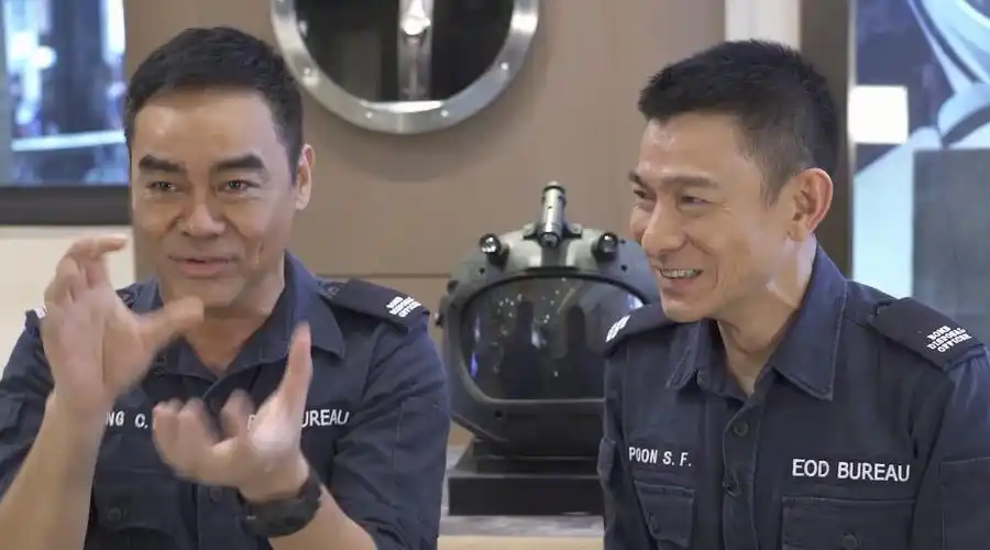 拆弹专家2发布新特辑