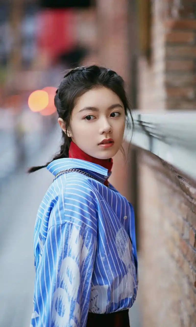 赵今麦的精美壁纸更新,铁粉们快来点赞领取!