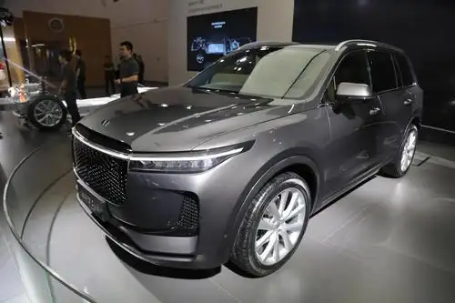 理想智造one 智能电动车,定位于豪华中大型suv级别,搭载全球领先的