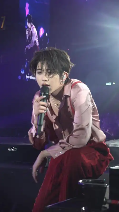 蔡徐坤评论区回复粉丝##蔡徐坤2023迷巡回演唱会