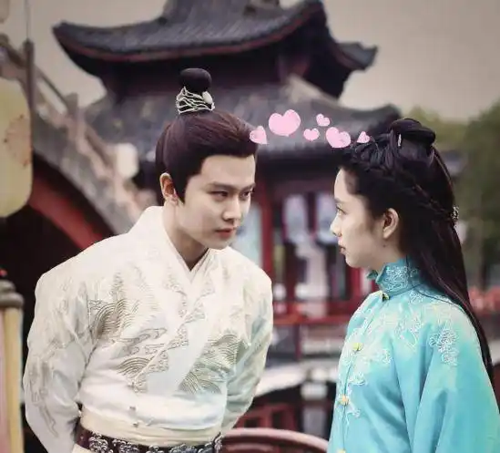 锦衣之下:任嘉伦与谭松韵在剧中谈恋爱,可任嘉伦真正爱的却是她_眼神