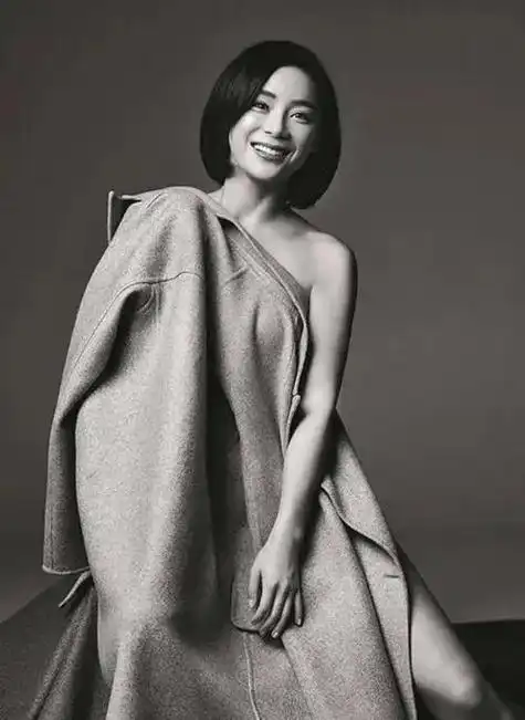 大咖明星裸体出镜拍摄,女明星们这样选择,究竟为了何事?