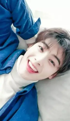 8月6 车银优壁纸原图更新 自取不谢!_手机搜狐网