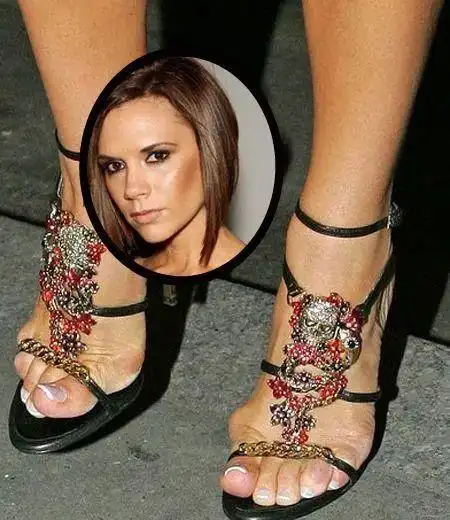 女明星的小脚趾太难了心疼得我想给她们做理疗