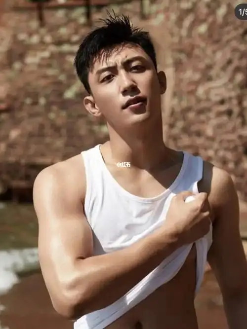 黄景瑜身材,肌肉男,爱上特种兵幸福触手可及_黄景瑜_我正在追的剧