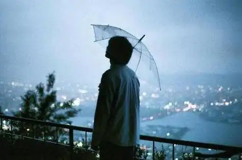 16句伤心绝望的句子说说,心里好难受好想哭的说说