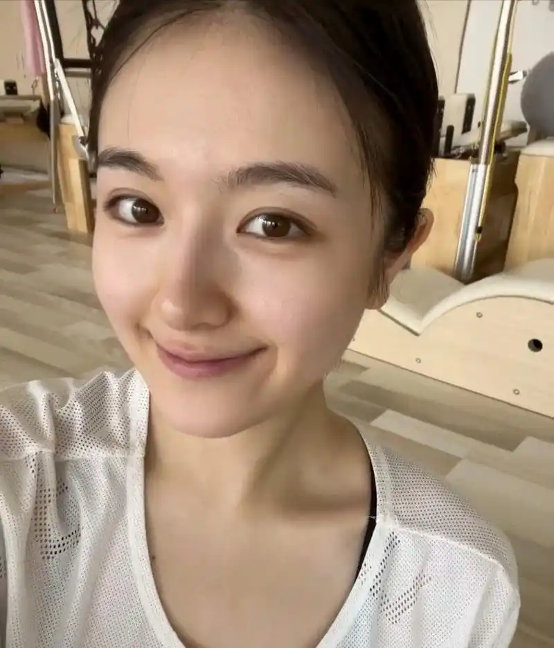 李兰迪蹭罗一舟?秀粉真的心比天高,网友:罗一舟是谁?