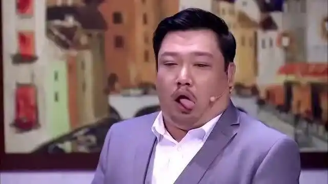 小品:贾冰天生就是搞笑的料,一举一动爆笑不断,一张嘴就点笑穴