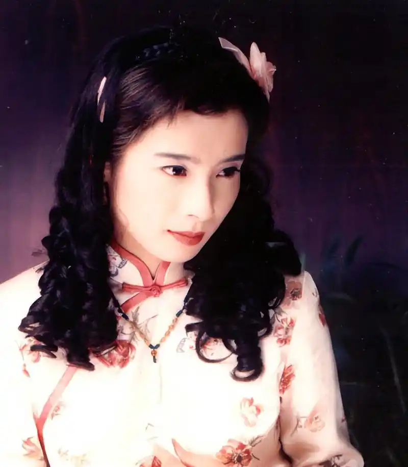 还记得"哑巴新娘"岳翎吗?隐退17年,如今54岁的她怎样了?_腾讯新闻