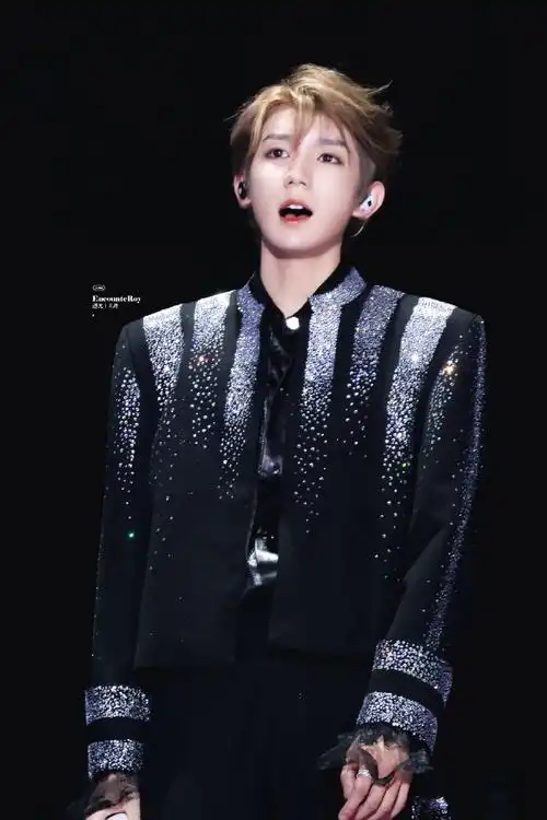 与王源十年璀璨共往##王源新专辑客厅狂欢