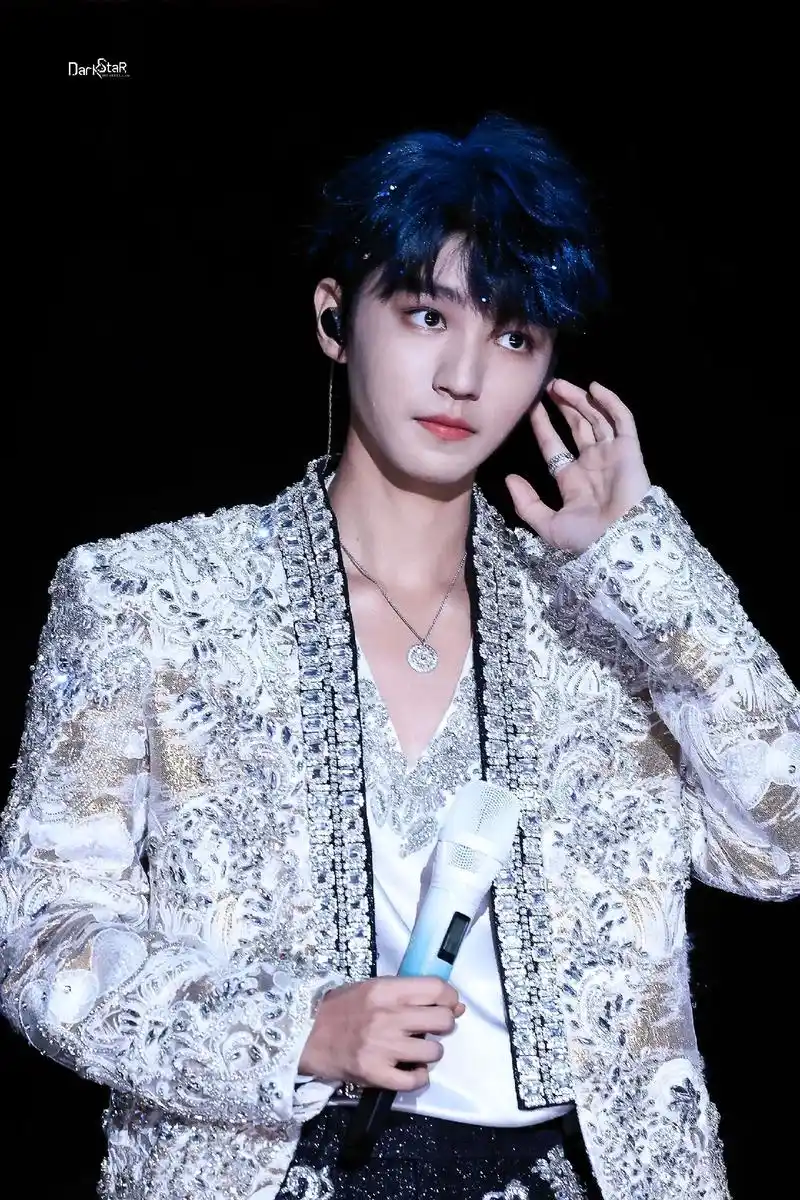 tfboys十周年演唱会.小宝,早点见面吧!#王俊凯 #王俊 - 抖音