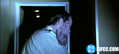 好恐怖,下巴都烂掉啦!