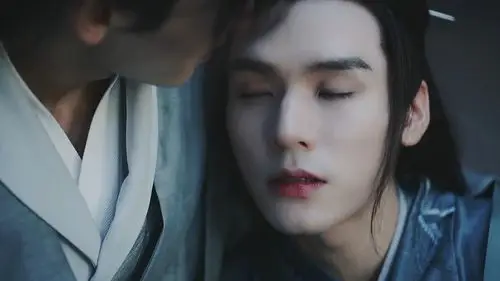 活动作品致美易碎感美人哭只会美上加美