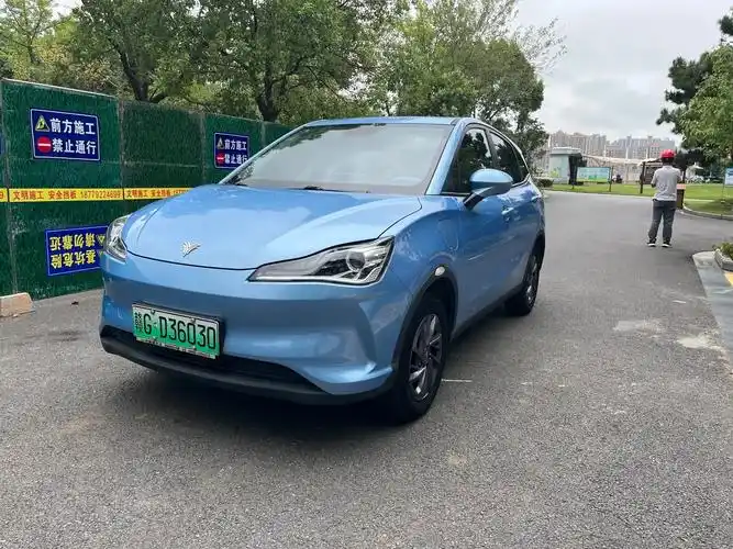 21年新能源哪吒v娱乐标准,续航300,快慢充,个人一手车, - 抖音