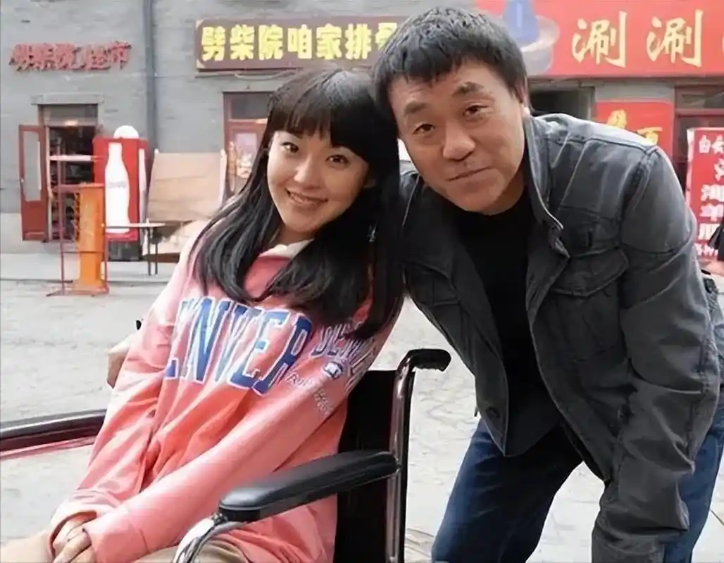 "何冰竟然很爽快的说:"好啊,我娶你!"但是他第二天醒来就后悔了.