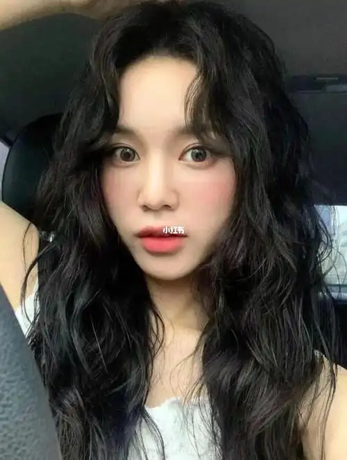 高发际线圆脸女生建议直接焊在头上!