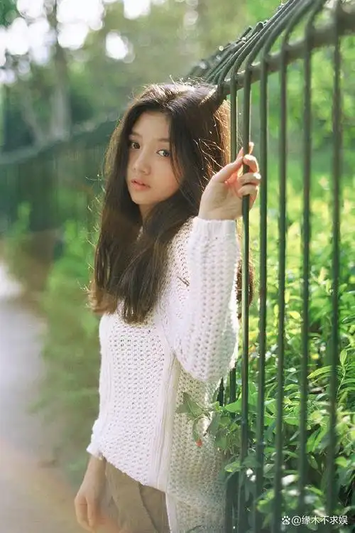 初代网红南笙结婚老公和白鹿高圆圆合作过32岁南笙近况曝光