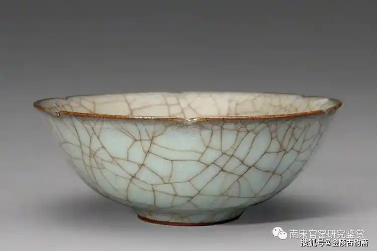 紫口铁足珍贵南宋官窑青瓷在香港故宫文化博物馆展出