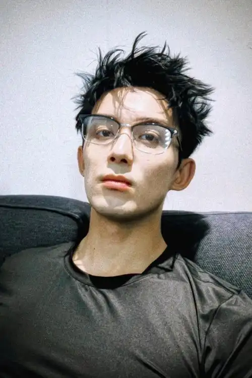 吴磊戴眼镜##吴磊银丝眼镜苏感