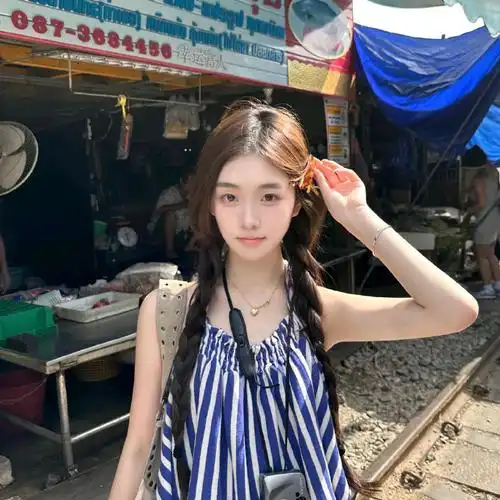 清新夏日可爱女生头像