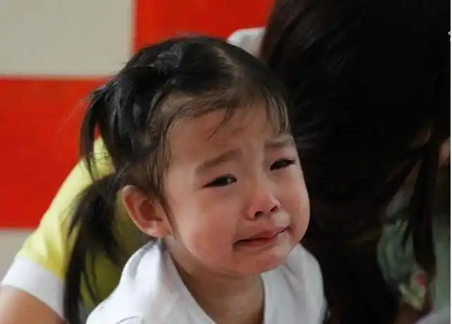 孩子抱怨"我不会",畏难怕事,真的只是孩子的问题吗?