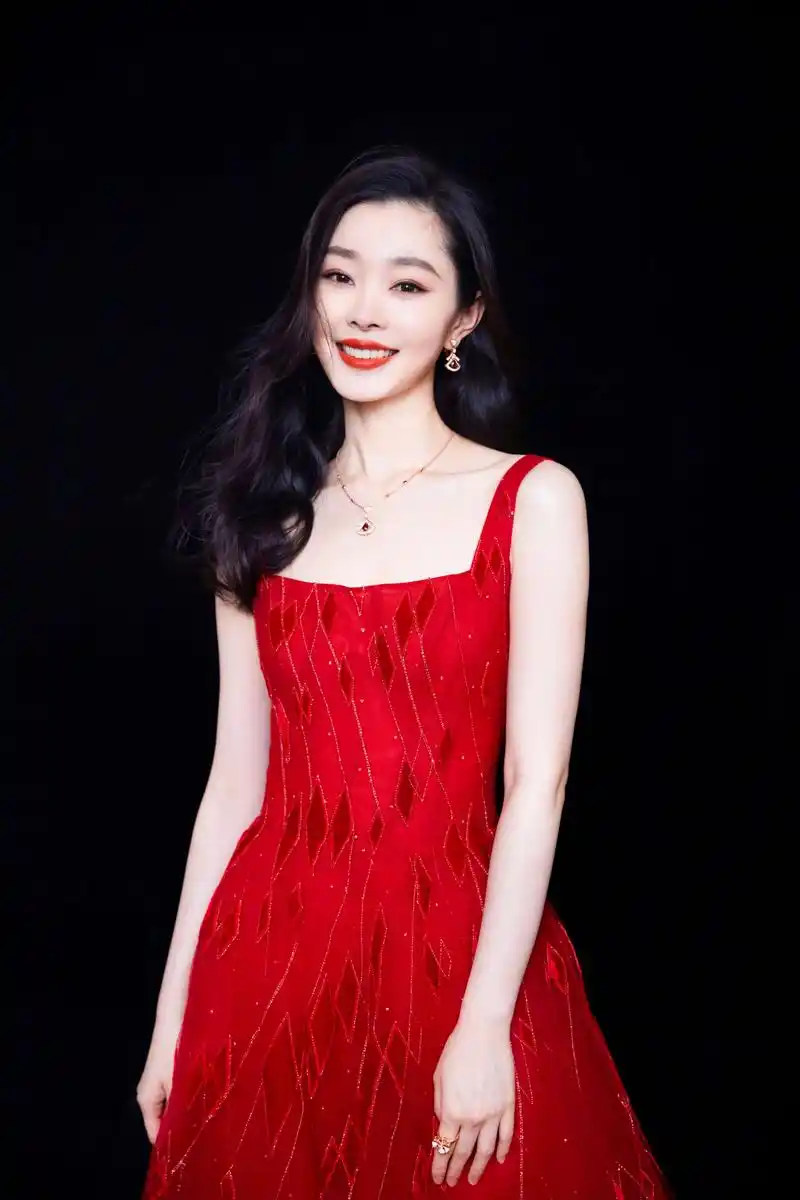 盘点穿"中国红"的女演员