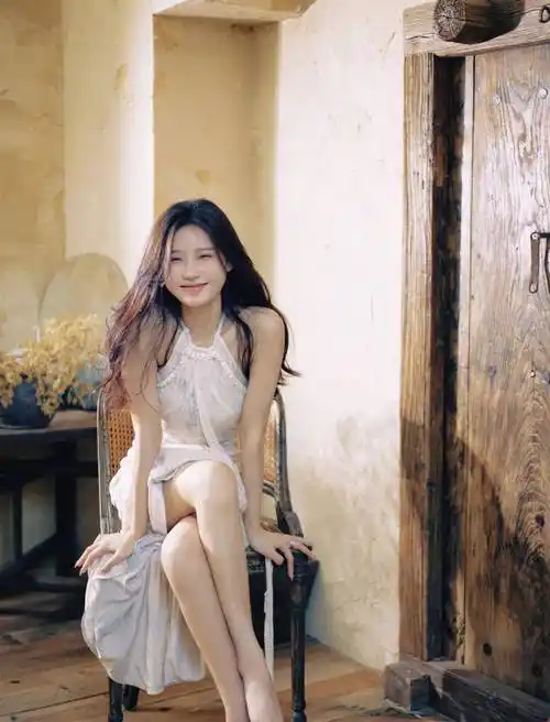 陈意涵estelle:白色梦幻之舞,柔美写真大赏!