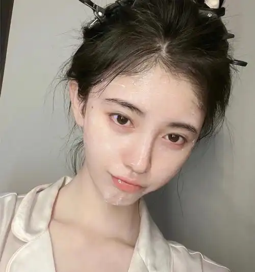 鞠婧祎青春可人素颜照这眉毛我实名羡慕啊