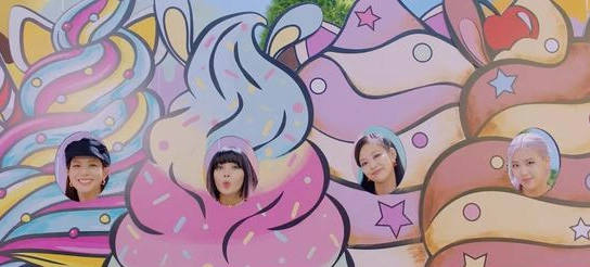 全新《ice cream》也是亮点重重,这次四个人的造型完全不输《how you