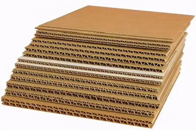 它们可以是单层瓦楞纸(纸板),也可在一面(单面)或两面(双面)用平面纸