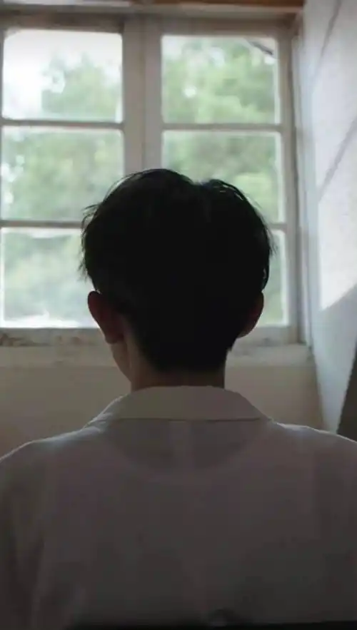 王源男友力满满的背影合集