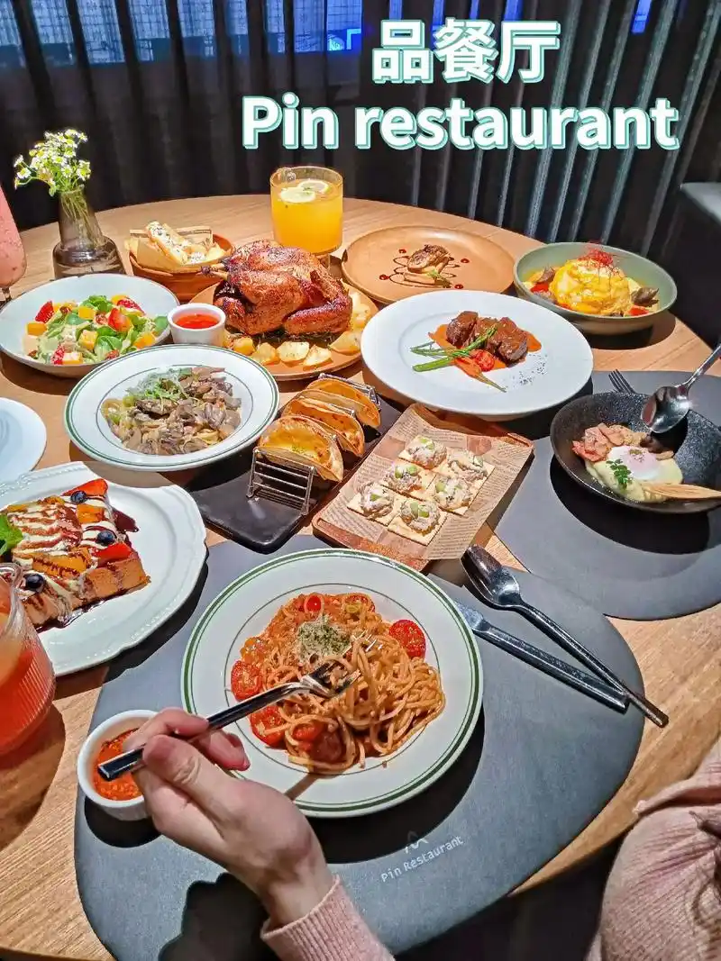 节日避开网红店,姐妹带我体验高级感餐厅!五一去吃饭,哪哪哪都 - 抖音