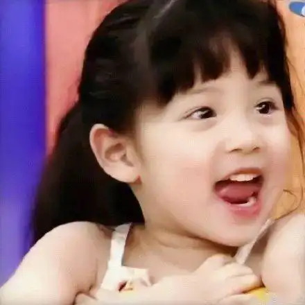 你还记得你小时候折的纸飞机是什么样子吗?