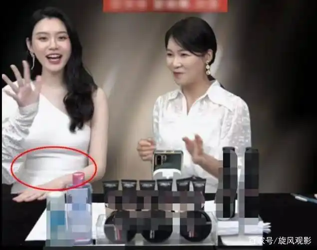 奚梦瑶怀二胎后亮相,二胎孕肚微胖十分明显,育儿观念遭网友吐槽