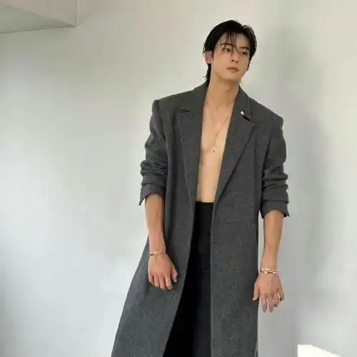 车银优胸部肌肉线条##车银优露胸肌了