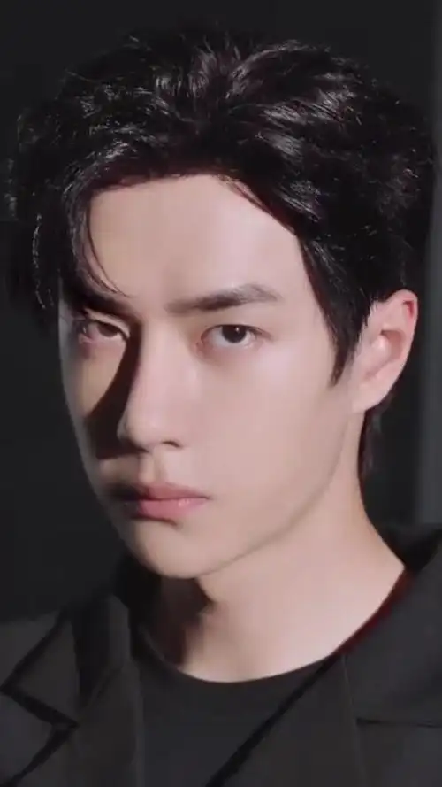 王一博一身黑衣的舞者王一博也太绝了!帅哥就要怼脸拍!