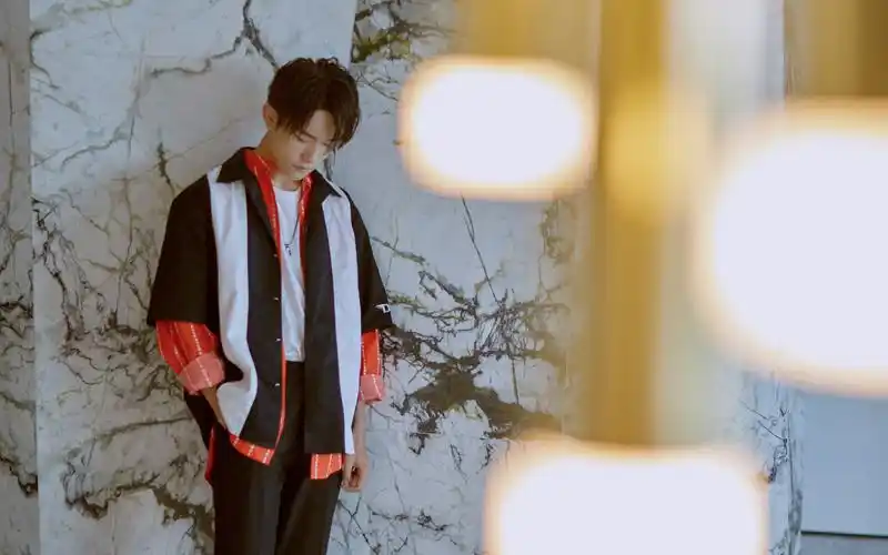 易烊千玺这就是街舞2壁纸图片