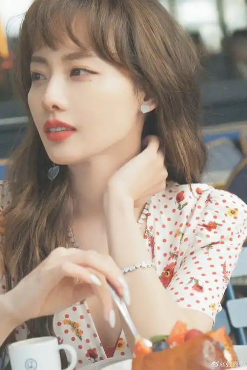 张嘉倪被曝婚变后带两儿子外出游玩 买超未现身——上海热线娱乐频道