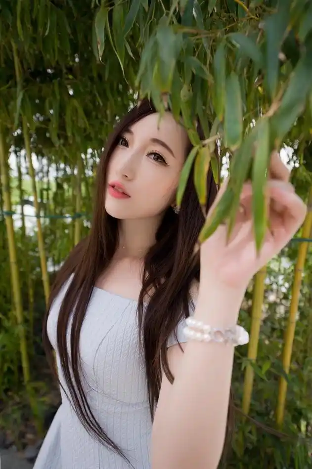 俏皮可爱白皙粉嫩的极品性感绝色小美女极致诱惑美图_清纯美女_美桌图