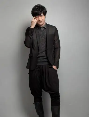 【图】谭维维男友陈亦飞整容史被挖 小s戏称其为乔琪姑娘