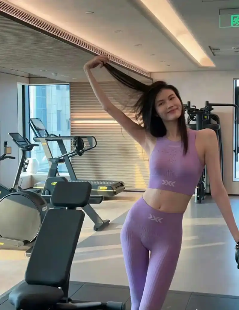 很多明星练瑜伽是为了更好的修饰 - 抖音