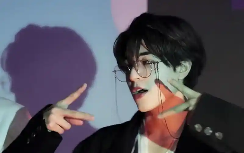 创造营2021尹浩宇侧颜杀眼镜杀尹浩宇真的泰帅了