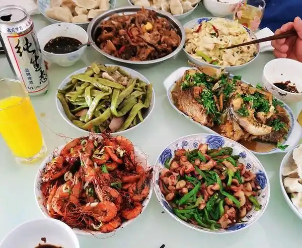 一家四口的晚餐,荤素搭配,经济实惠,营养又美味