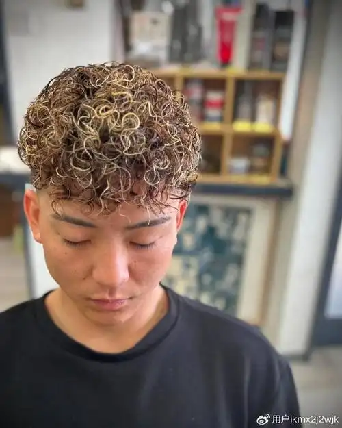 夏季男发别乱剪,周边铲短更时尚,清凉还精神|发型|锡纸烫|头发_新浪