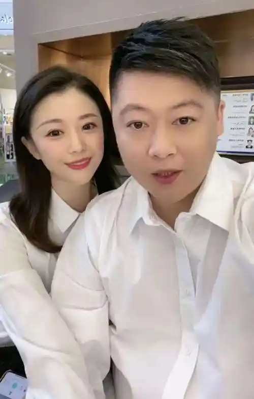 并非戏外的情侣,对于毕畅老公或者男朋友,并没有相关资料显示