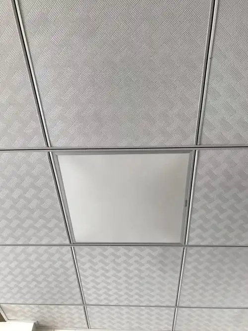 厂家直销防火三防板洁净600天花吊顶材料无尘石膏板深圳包安装